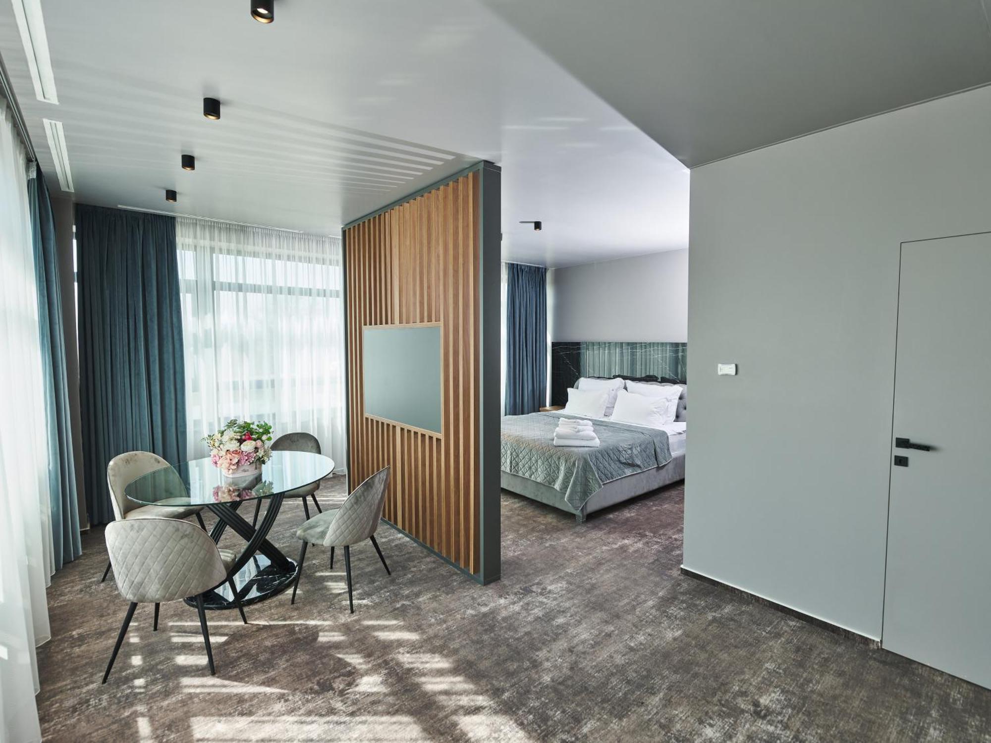 Hotel Emd Bacău Zewnętrze zdjęcie