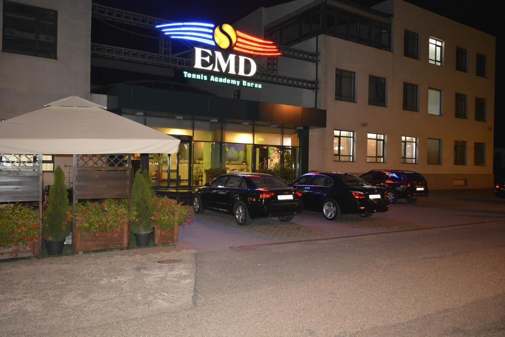 Hotel Emd Bacău Zewnętrze zdjęcie